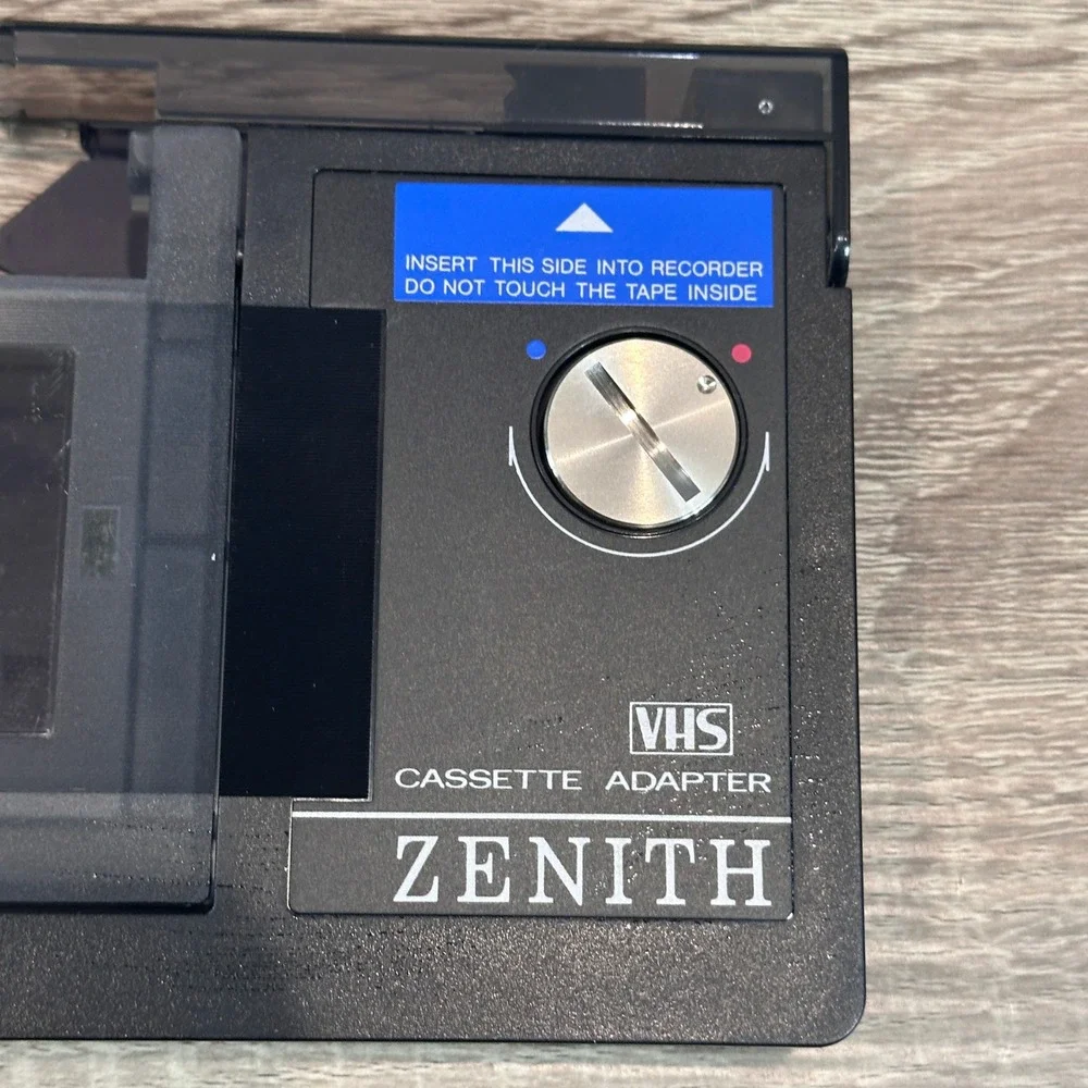 VHS Cassette Adapter Zenith VAC414 Motorized VHS-C to VHS Converter with Case